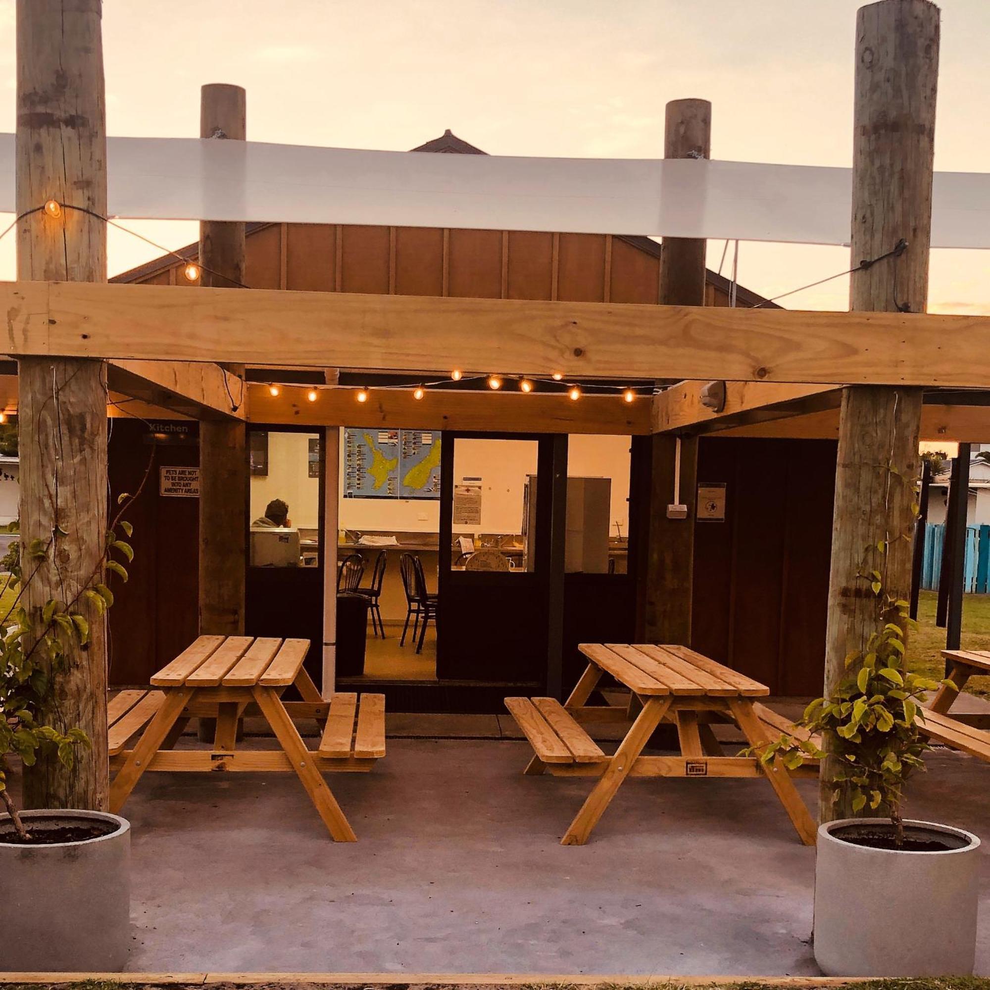 Foxton Beach TOP 10 Holiday Park Exterior foto